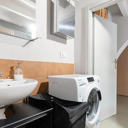 Guesthost - Mm2 Sant'agostino Milano