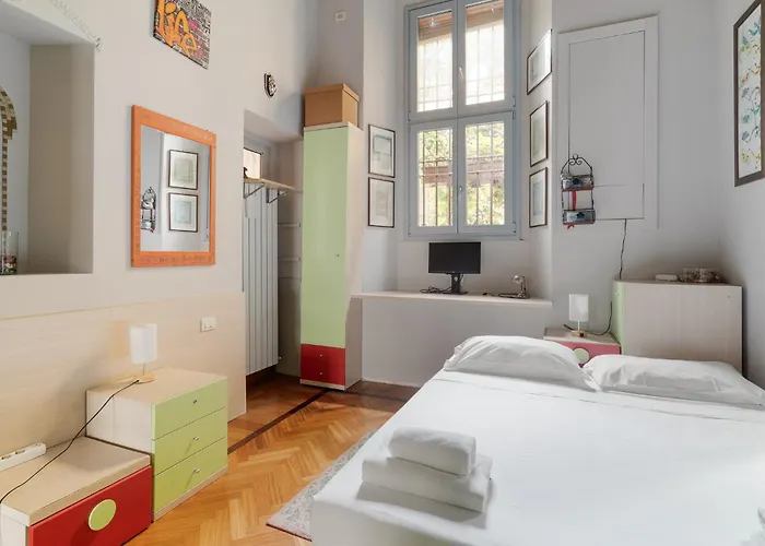 Guesthost - Mm2 Sant'agostino Apartment